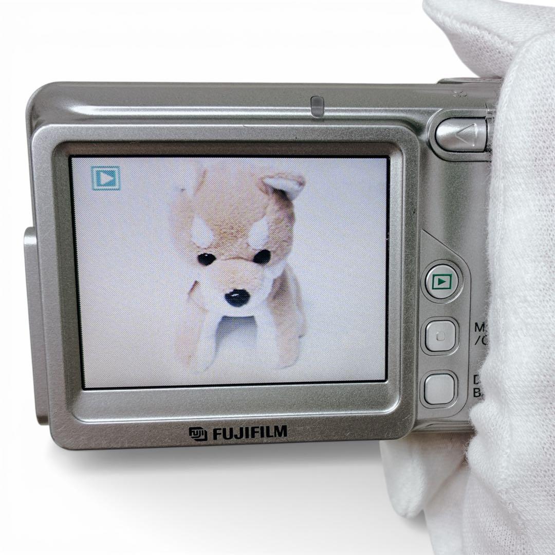 箱付　FUJIFILM FinePix A600 単3電池　シルバー　コンデジ