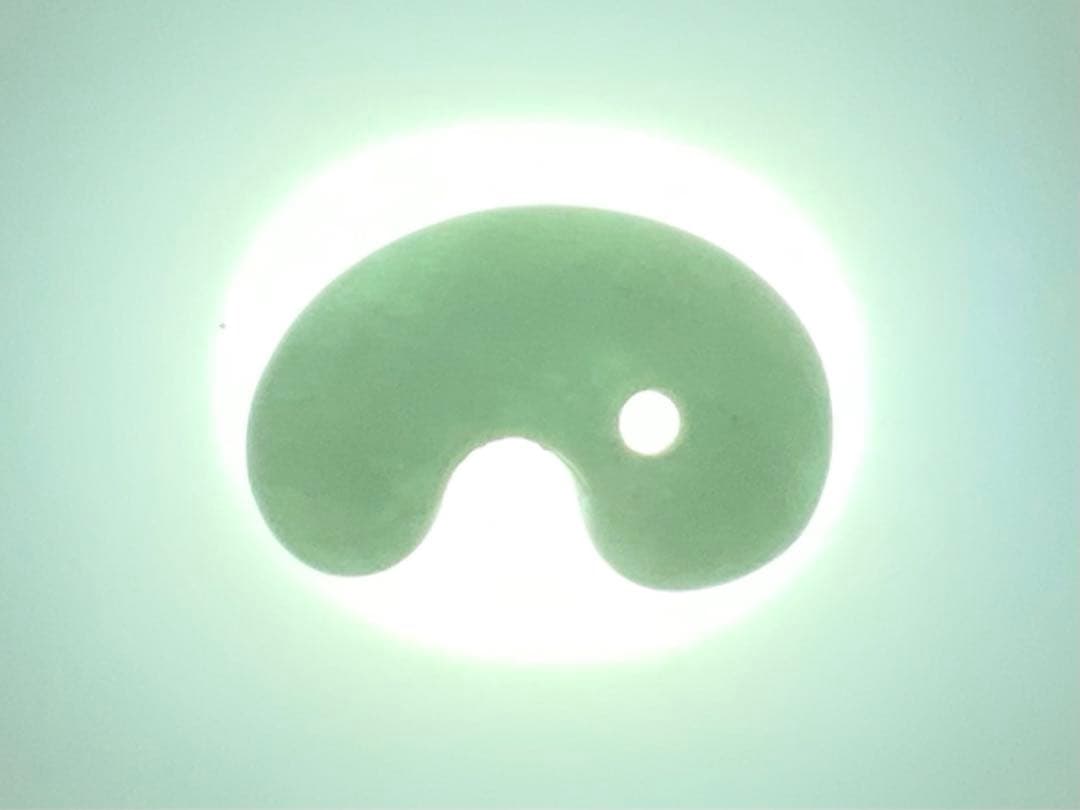 ✳摩訶不思議 氷紋様‼️開運勾玉糸魚川翡翠ジェダイト本物のソーティング付をお身近に