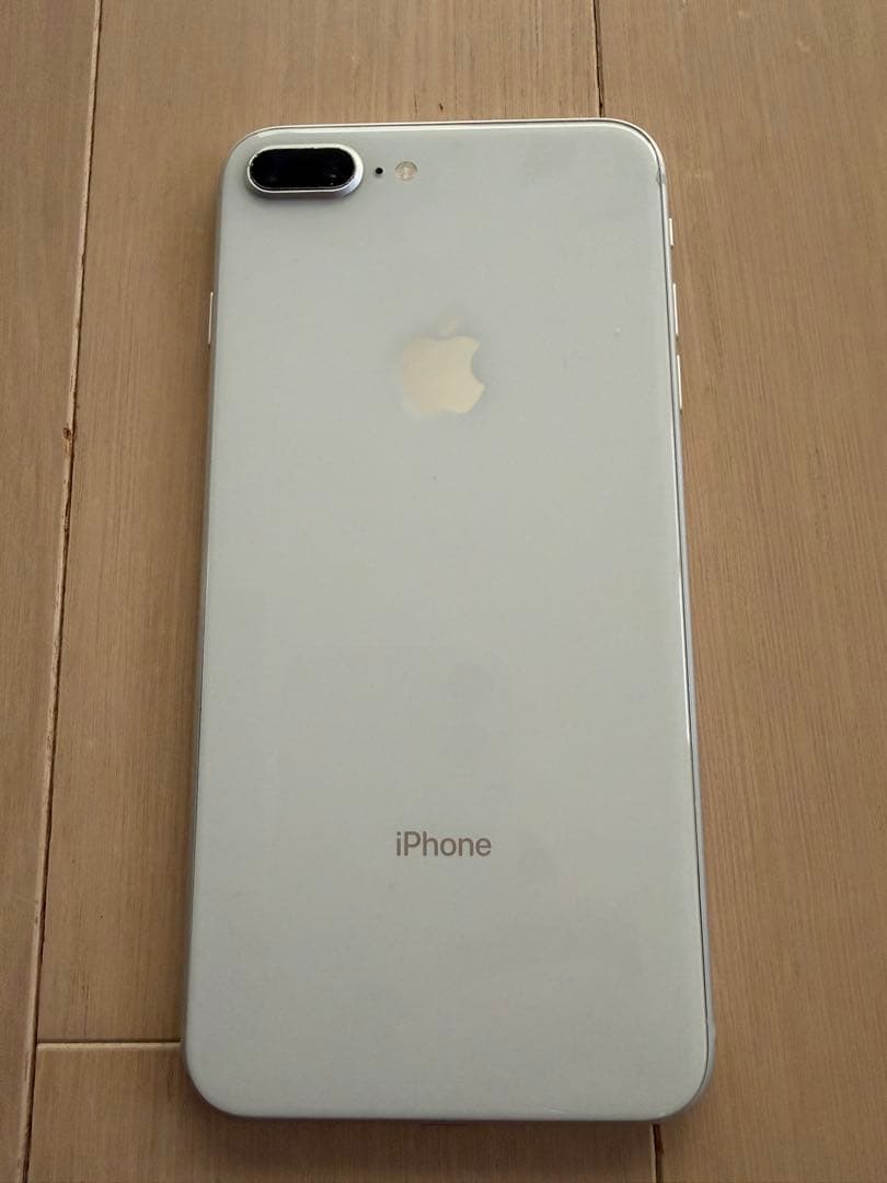 Apple iPhone 8 Plus シルバー 本体　256GB