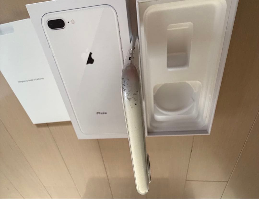 Apple iPhone 8 Plus シルバー 本体　256GB