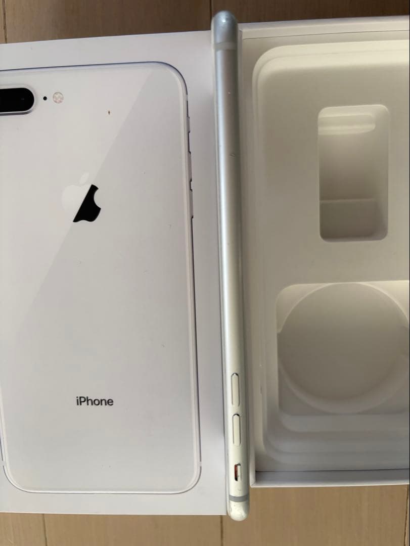 Apple iPhone 8 Plus シルバー 本体　256GB