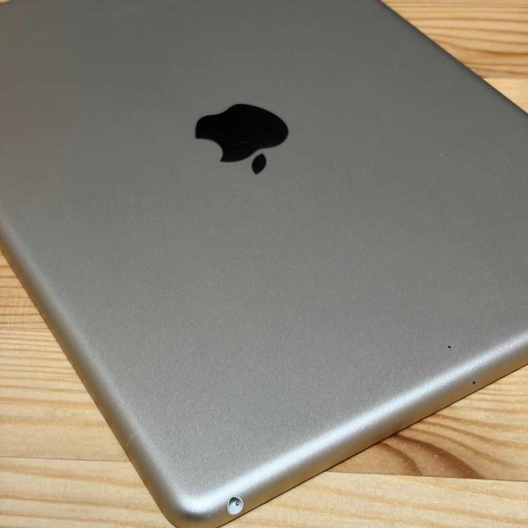 コ*ズ様 iPad 第5世代 32GB 538013