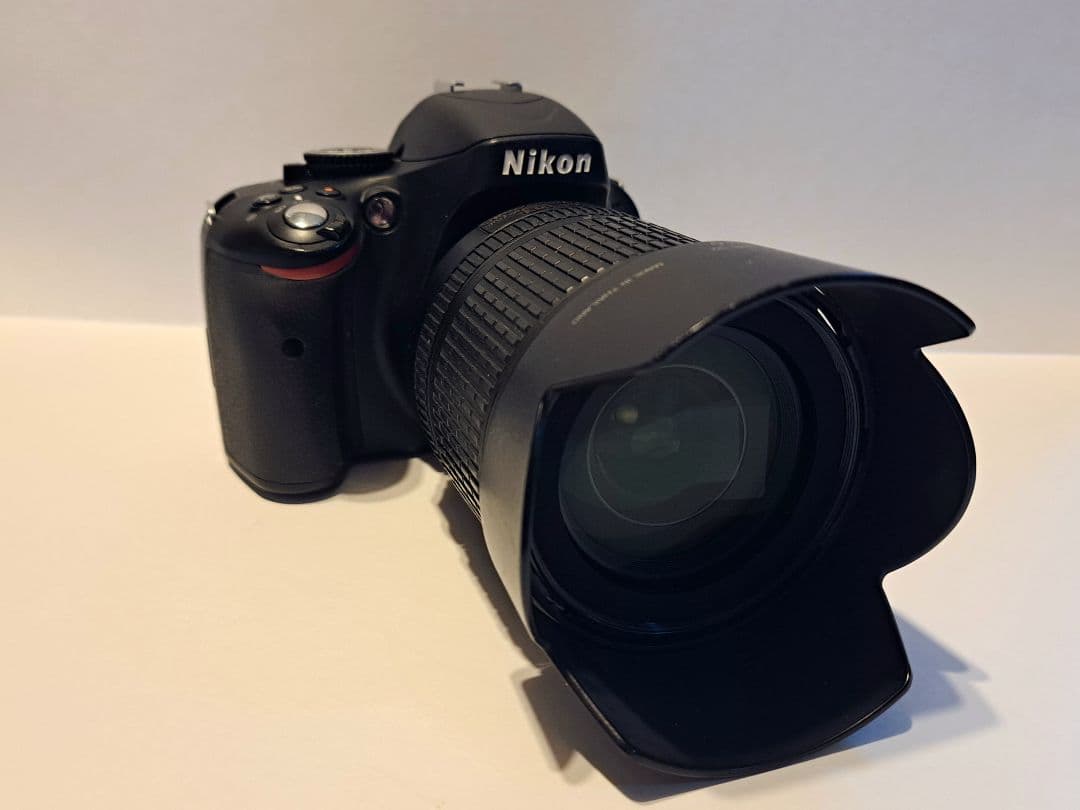 週末限定値下げ！Nikon D5100 一眼レフカメラ+オマケレンズ