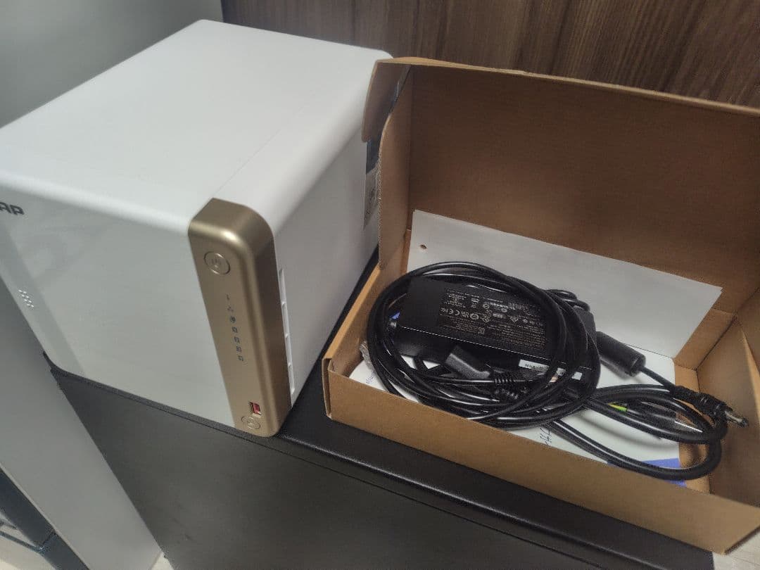 QNAP NAS TS-462 ホワイト
