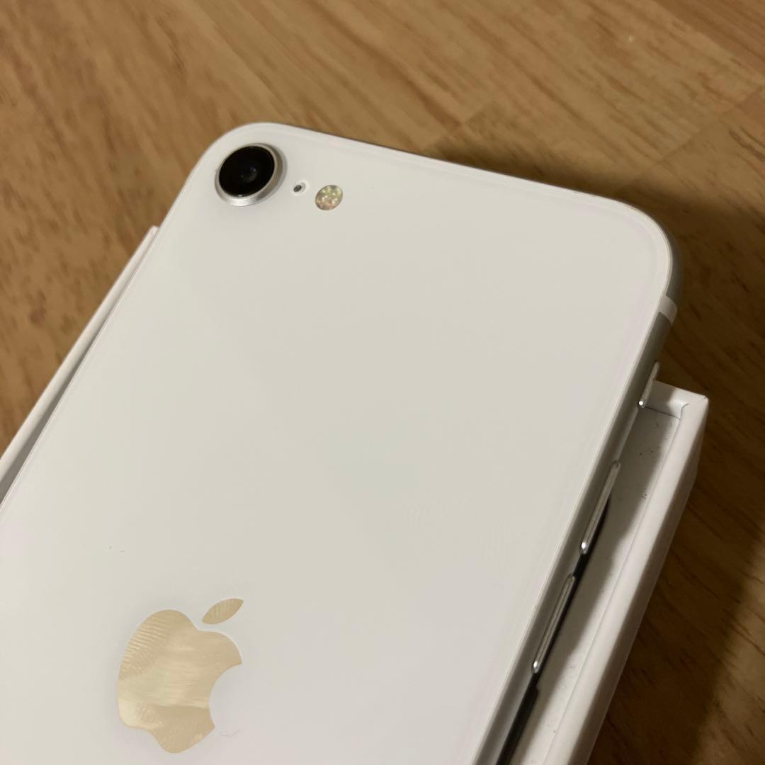 iPhone SE (第2世代) ホワイト64GB 本体