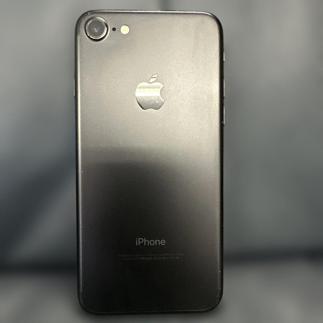 iPhone 7（ブラック／32GB）　美品
