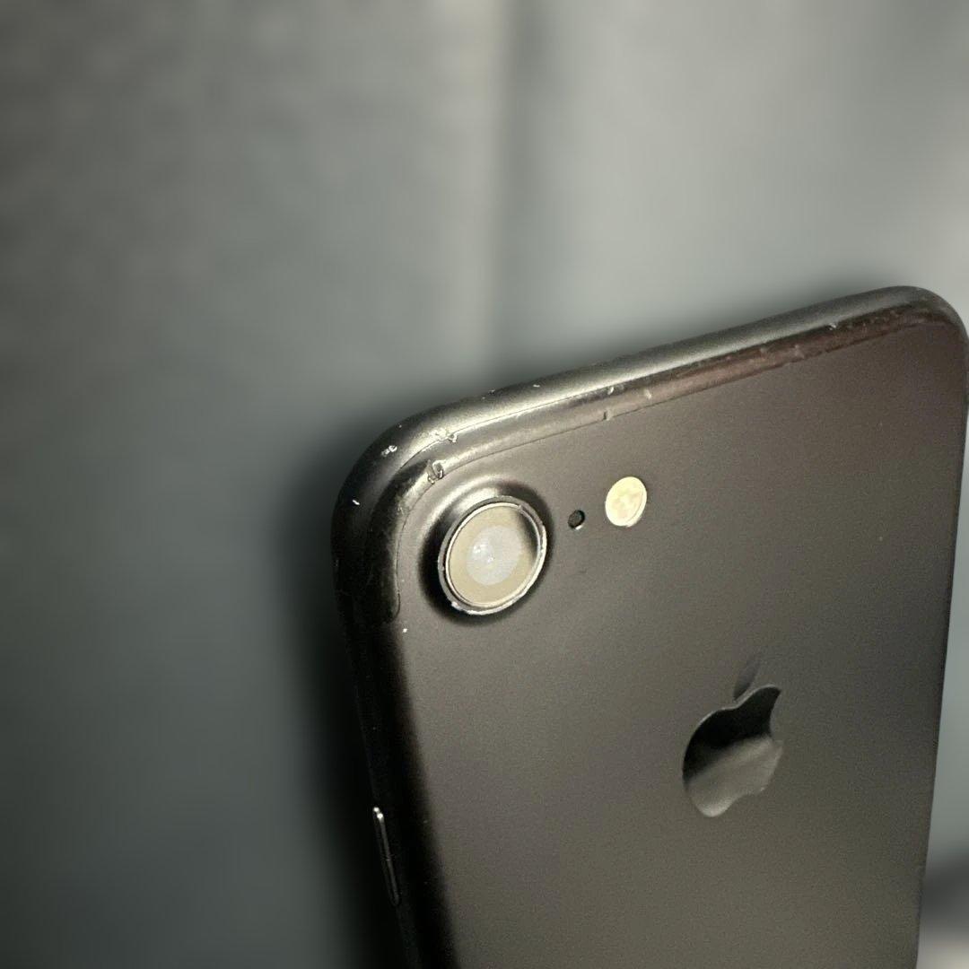 iPhone 7（ブラック／32GB）　美品