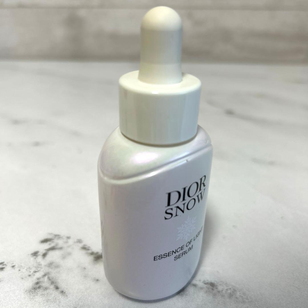 ほぼ満量　Dior ディオール スノー エッセンス オブ ライト セラム