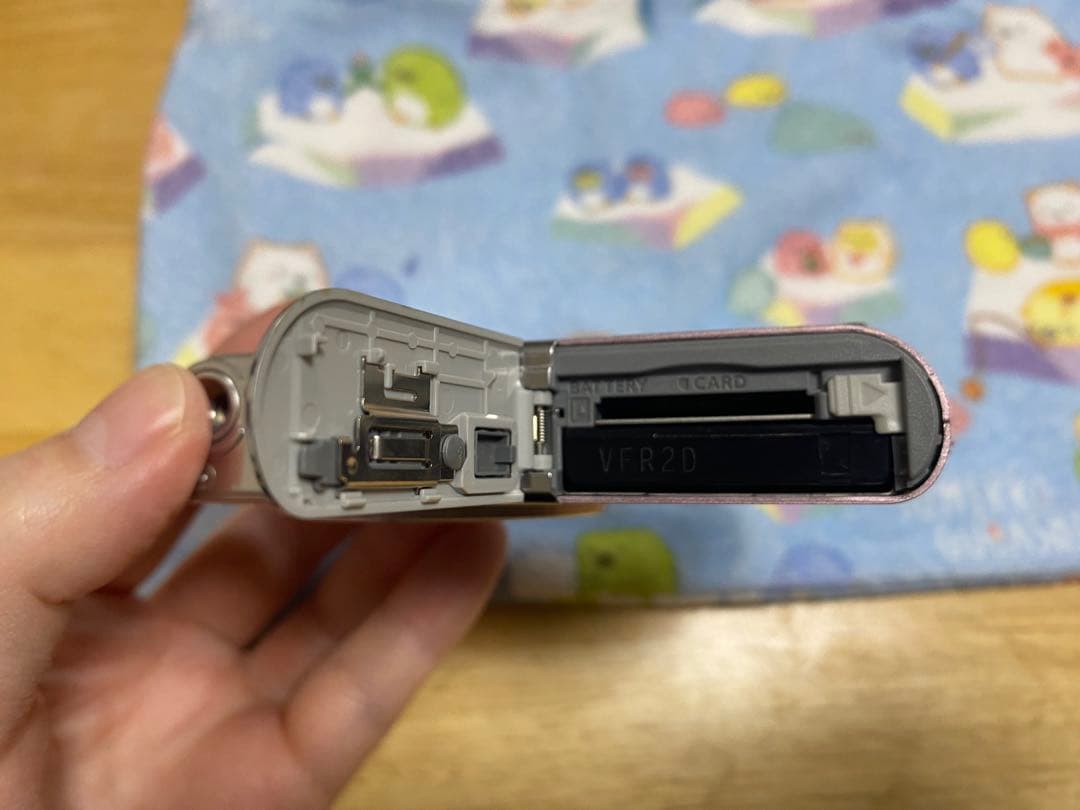 Panasonicデジカメ　LUMIX DMC-FX60ピンク 12メガピクセル