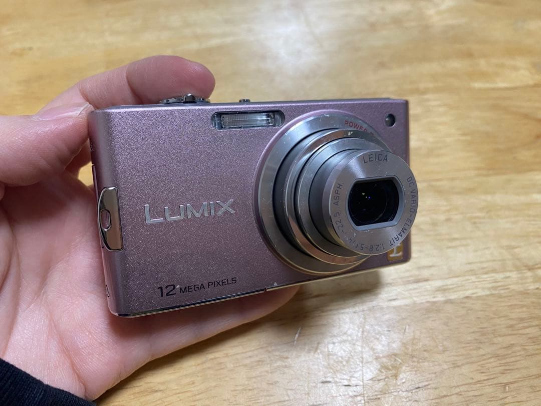 Panasonicデジカメ　LUMIX DMC-FX60ピンク 12メガピクセル