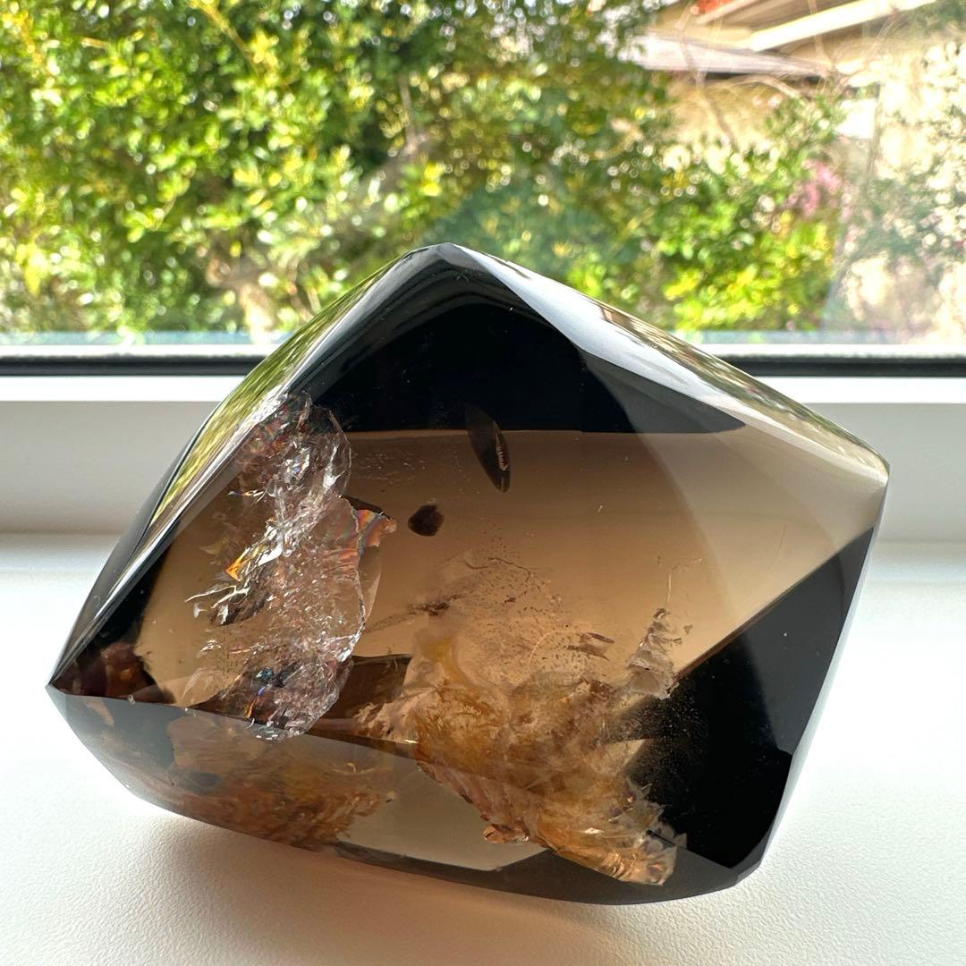 スモーキー　虹　フリーフォーム　256.4g 透明感　色濃いめ　煙水晶