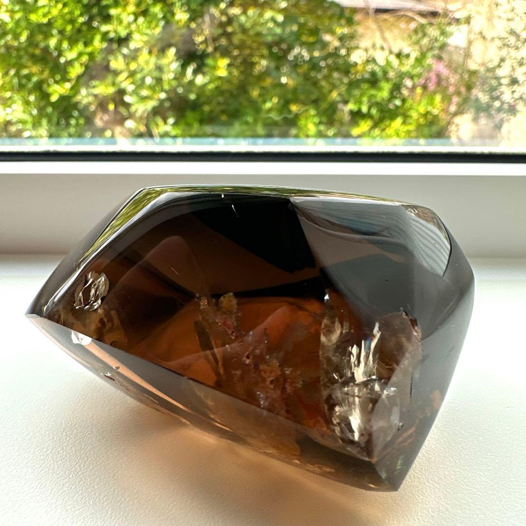 スモーキー　虹　フリーフォーム　256.4g 透明感　色濃いめ　煙水晶