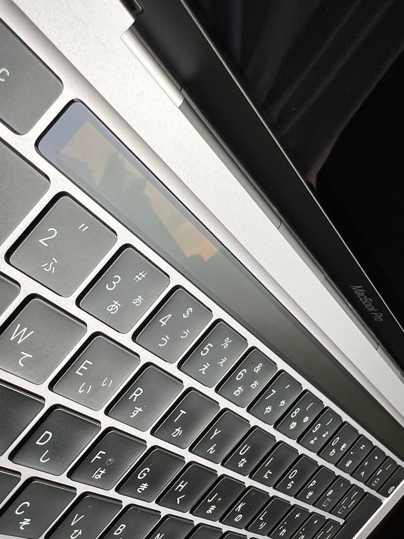 MacBook Pro 2020 13インチ8GB 512GB