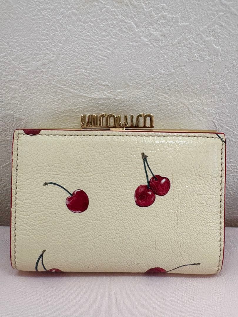 miumiu マドラスチェリー　ウォレット　三つ折り財布　さくらんぼ チェリー