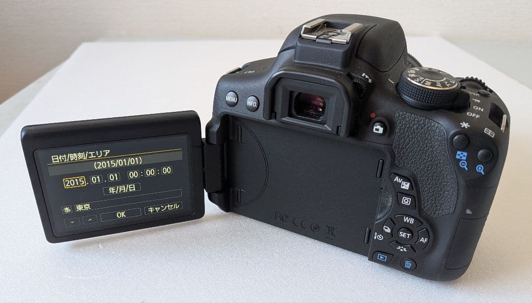 美品　Canon EOS Kiss X8i + EF-S 18-55mmレンズ