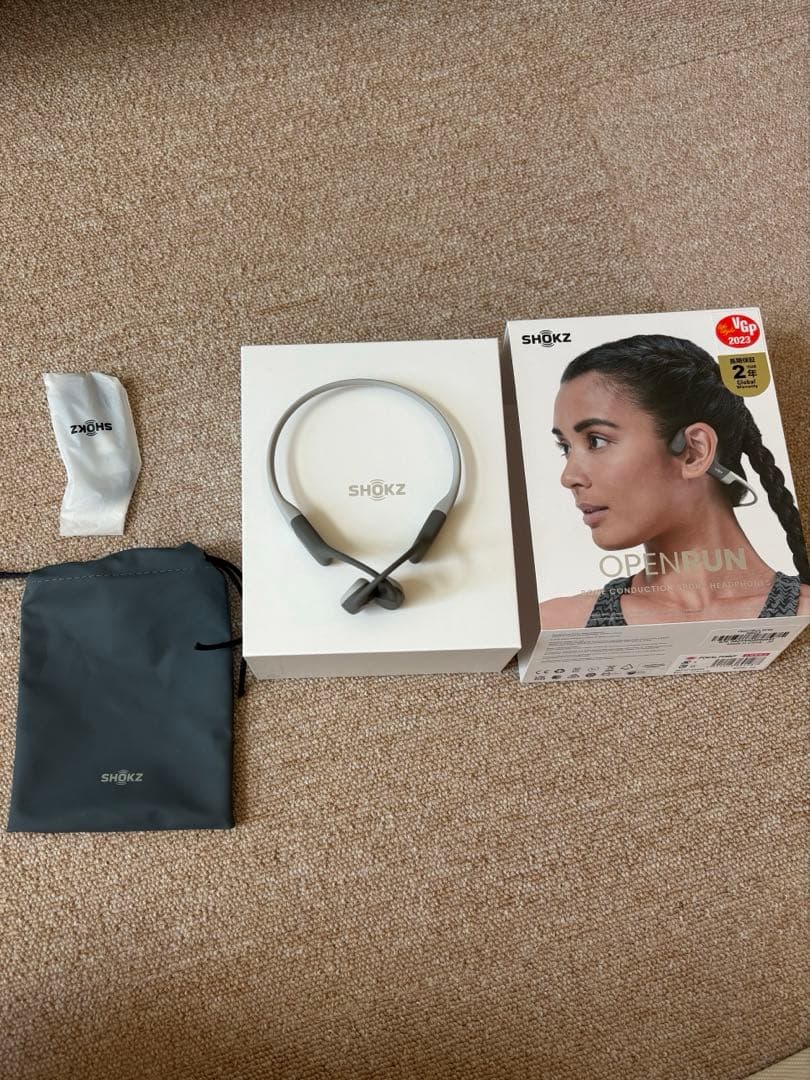 【新品同様】SHOKZ　ブルートゥースイヤホン 耳かけ型 骨伝導 OpenRun