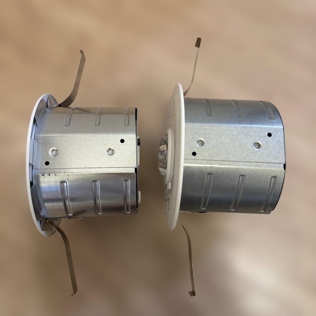 防災照明器具　非常用LEDランプ自己点検充電ランプ スイッチ付き　2個