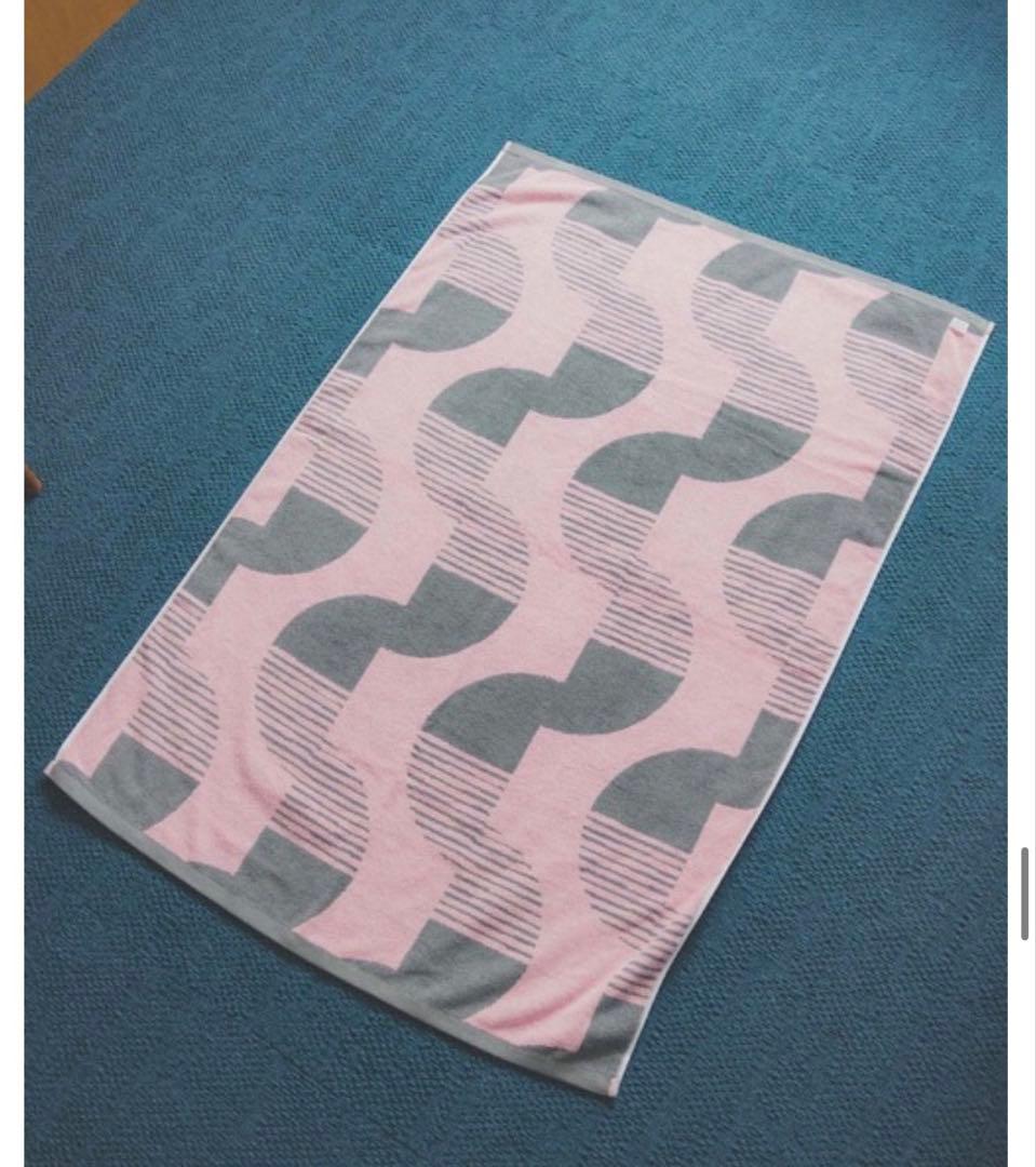 YEMRUGeometric bath towelジオメトリックバスタオル新品