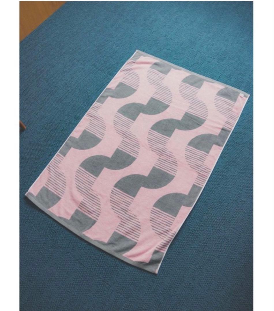 YEMRUGeometric bath towelジオメトリックバスタオル新品