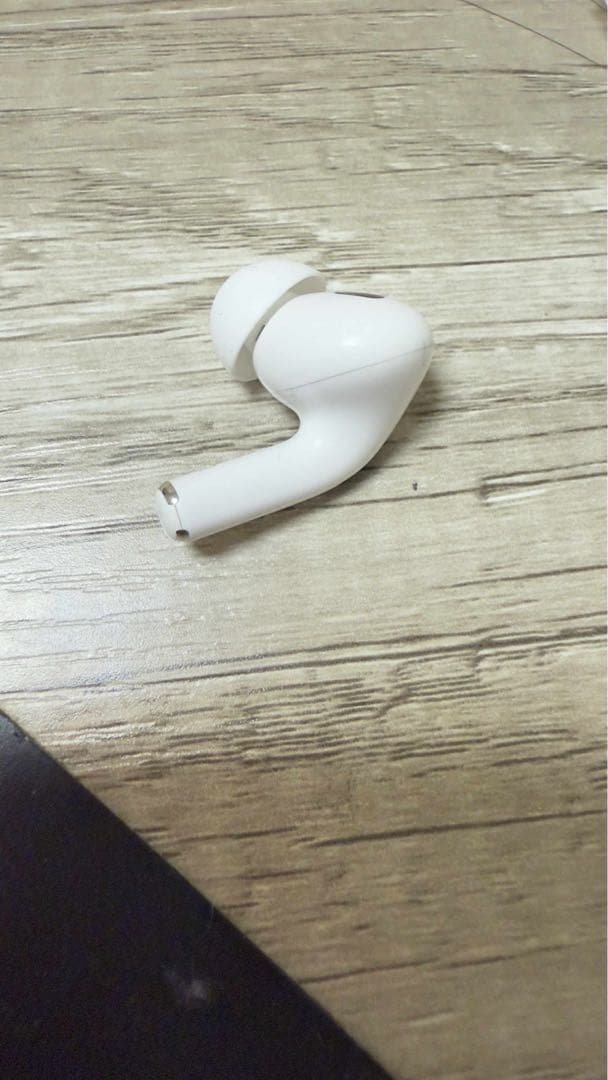 AirPods本体 ホワイト カナル型