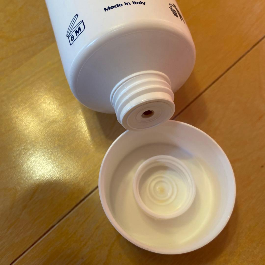 サンタマリアノヴェッラ　ボディークリーム　crema Israeli