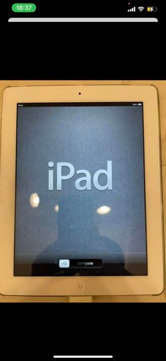 ipad の第2世代　32GB 。値段下げれるので、コメントしてください