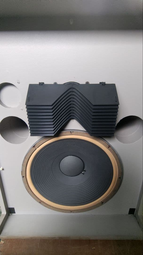 JBL MODEL 4320 ①