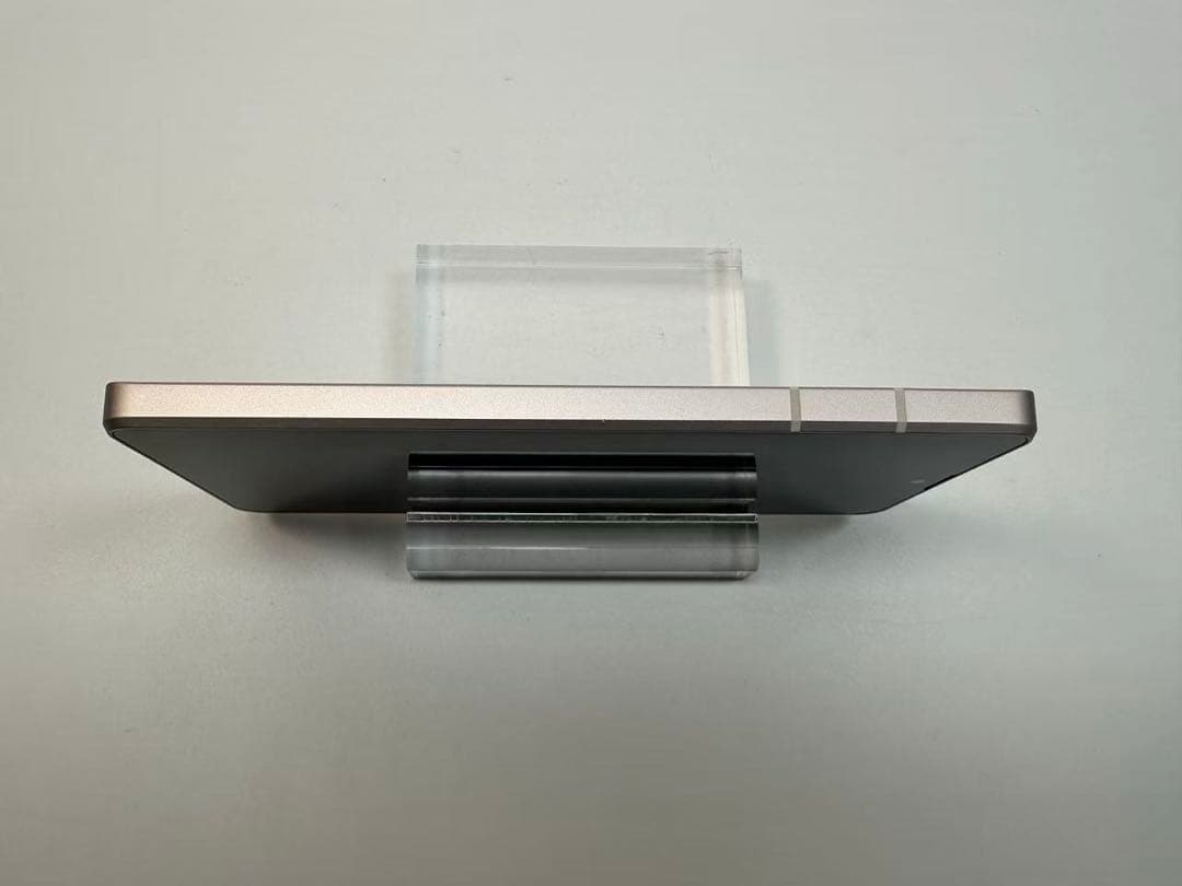 美品 Aquos sense8 docomo 128GB ライトカッパー