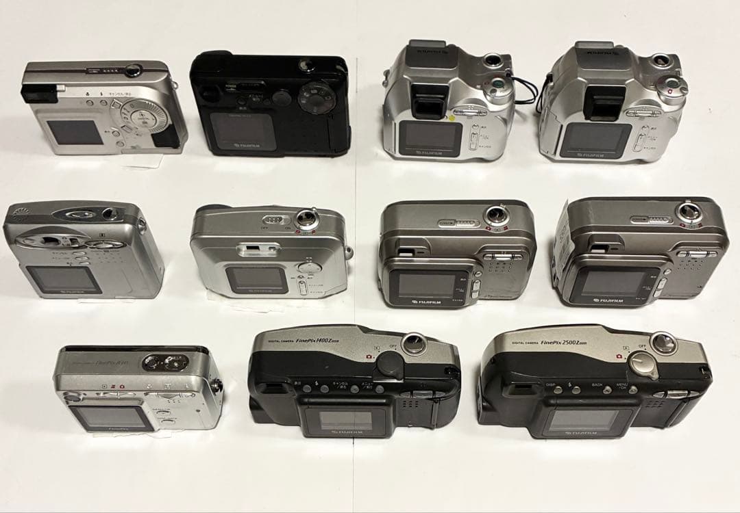 【FUJIFILM】 FINEPIX／CLIP-IT デジカメ 11台セット