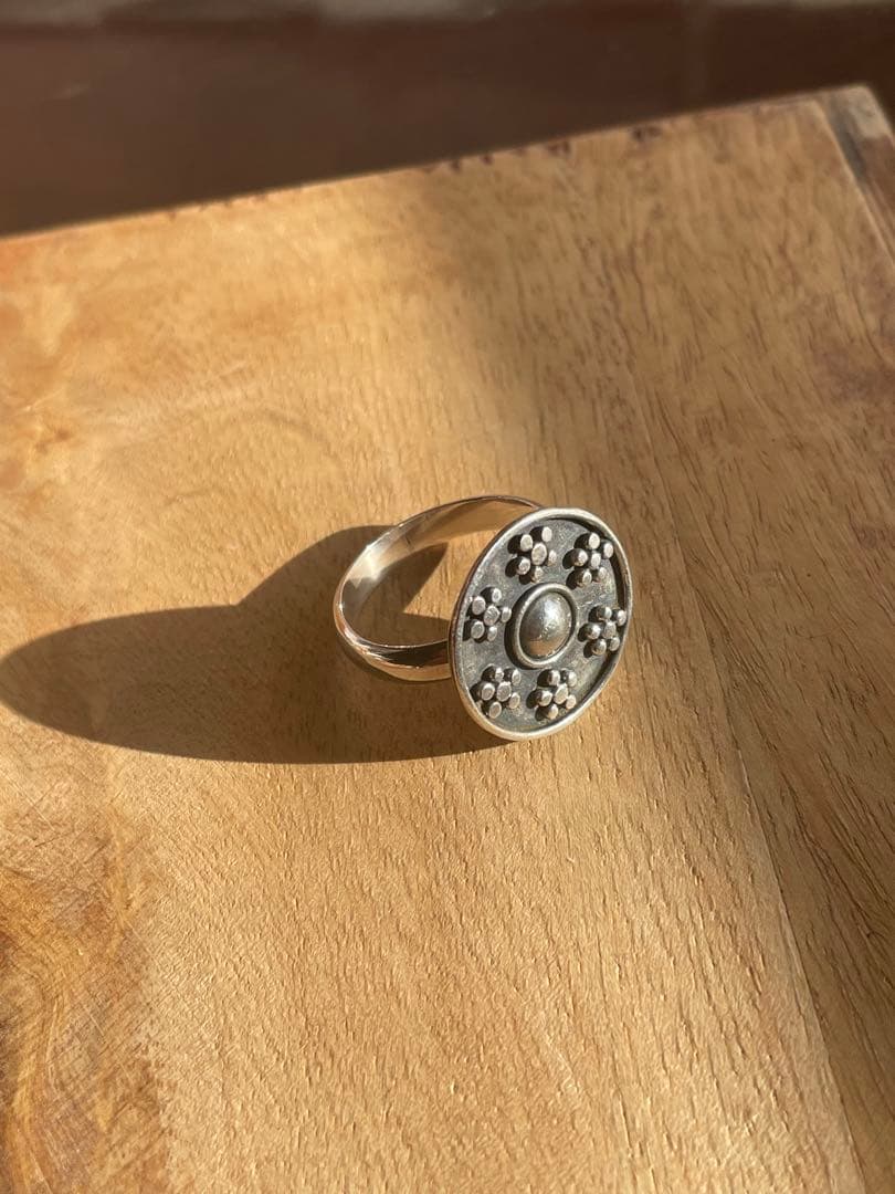 バリ島　直輸入　シルバー 925 花模様 リング