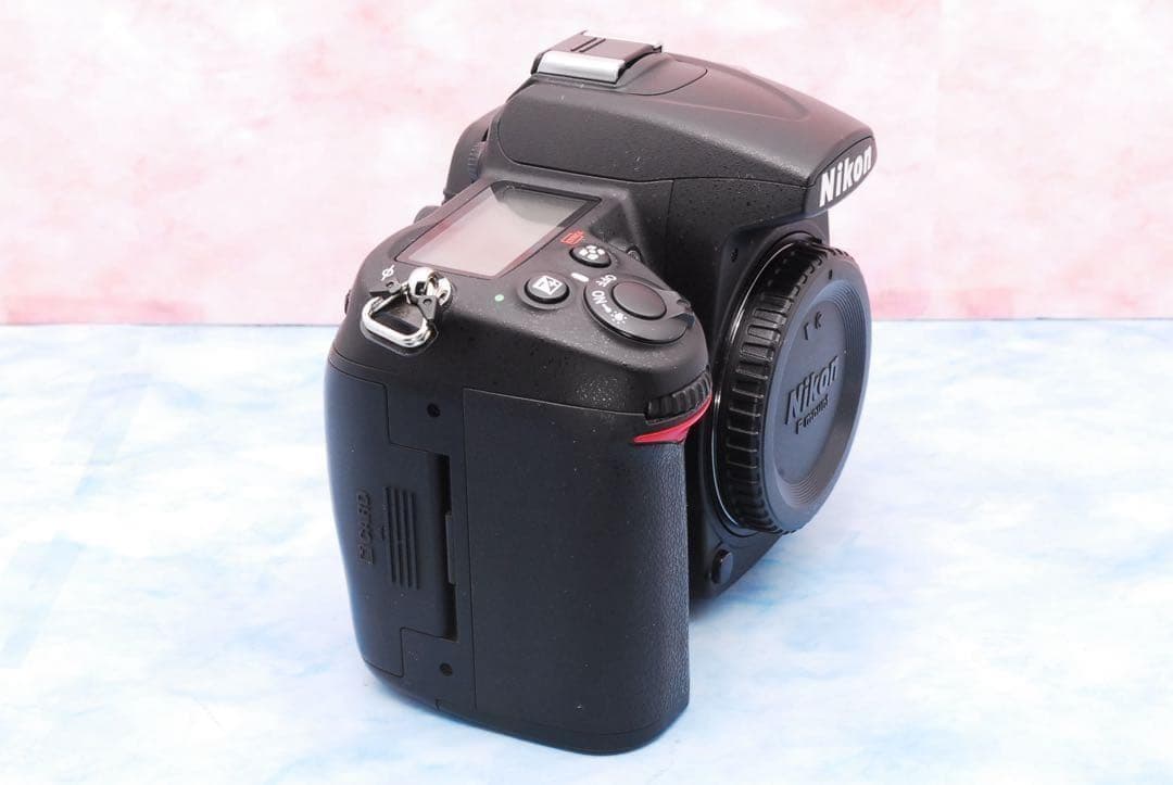 ニコン D7000◎超望遠レンズ付Wレンズ◎ショット数極少◎一眼レフカメラ