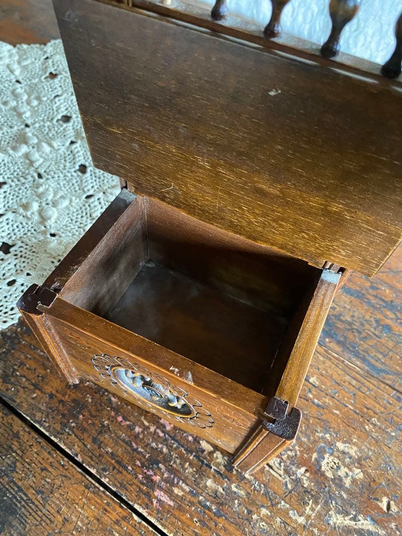 フランス　アンティーク　ブルターニュ家具