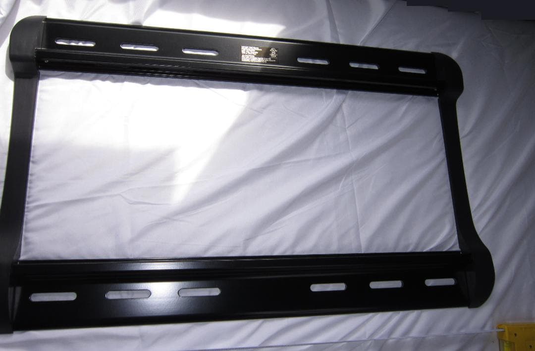 SANUS 42～84V型対応 壁掛け金具 VXF220