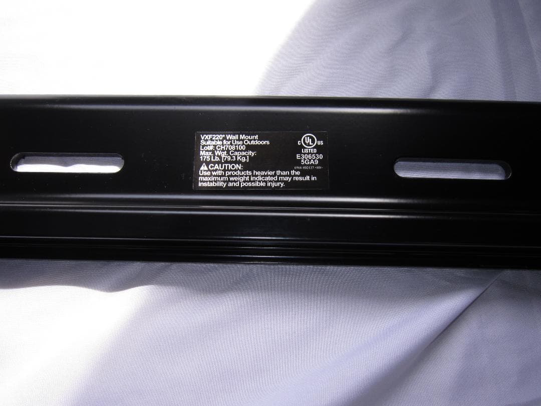 SANUS 42～84V型対応 壁掛け金具 VXF220