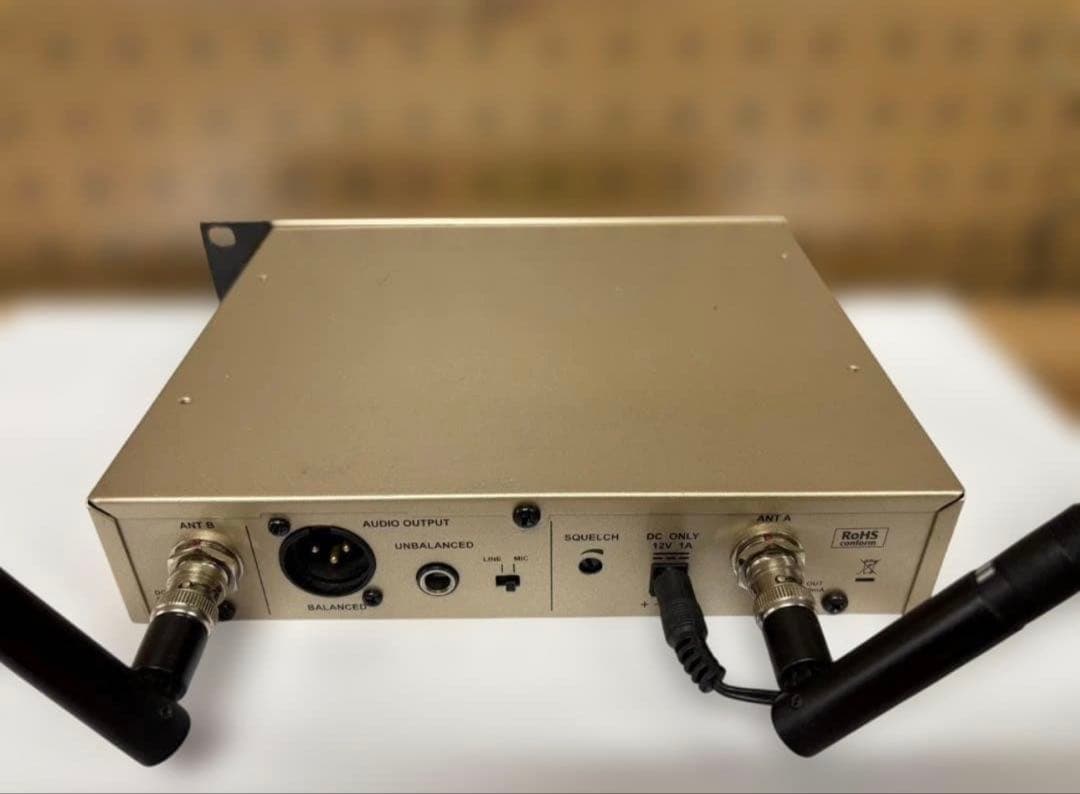 Classic Pro CWR-8E ワイヤレスマイクシステム