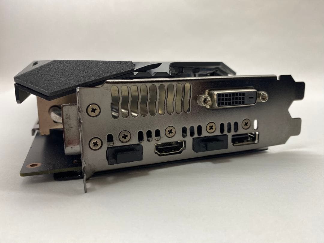 ASUS　ROG STRIX RX580 O8G GAMING