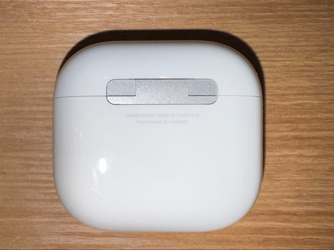 AirPods(第4世代) ANCモデル　美品　一年間の限定保証付き