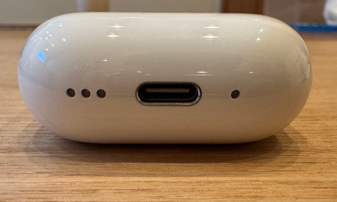 AirPods(第4世代) ANCモデル　美品　一年間の限定保証付き
