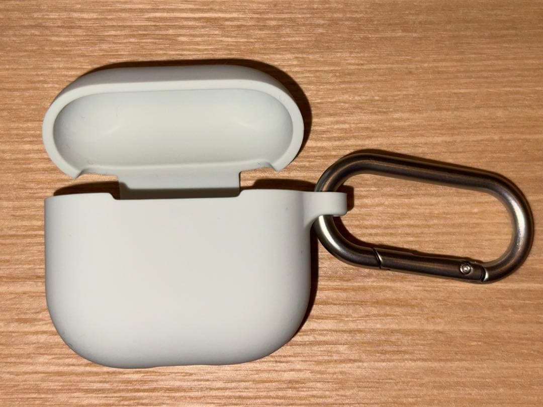 AirPods(第4世代) ANCモデル　美品　一年間の限定保証付き