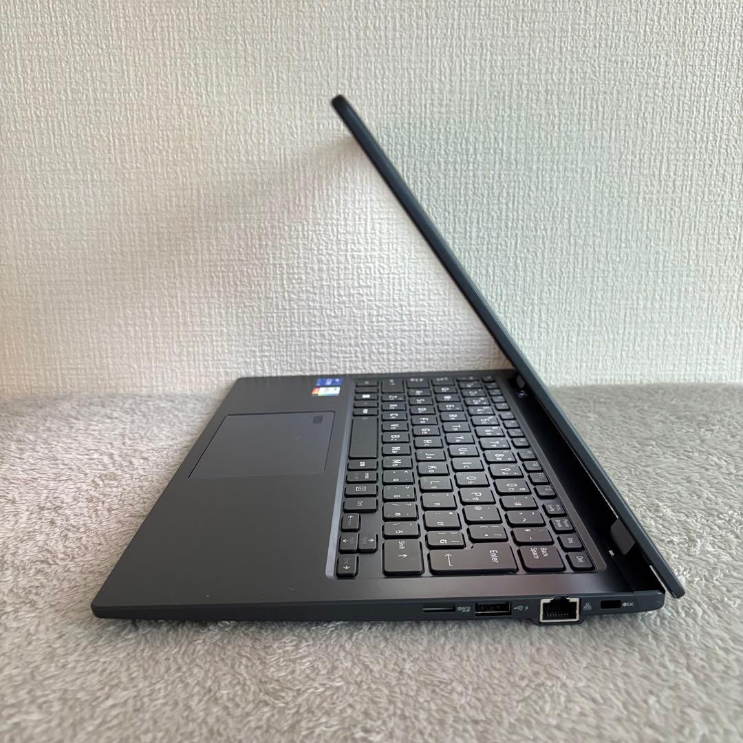 美品DYNABOOK G83 KW 第12世代 i5超軽型ノートPC 512