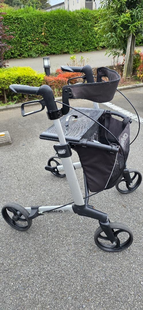 引取2,000円引！ハンディウォークＬ　GEMINO 30 パラマウント歩行器