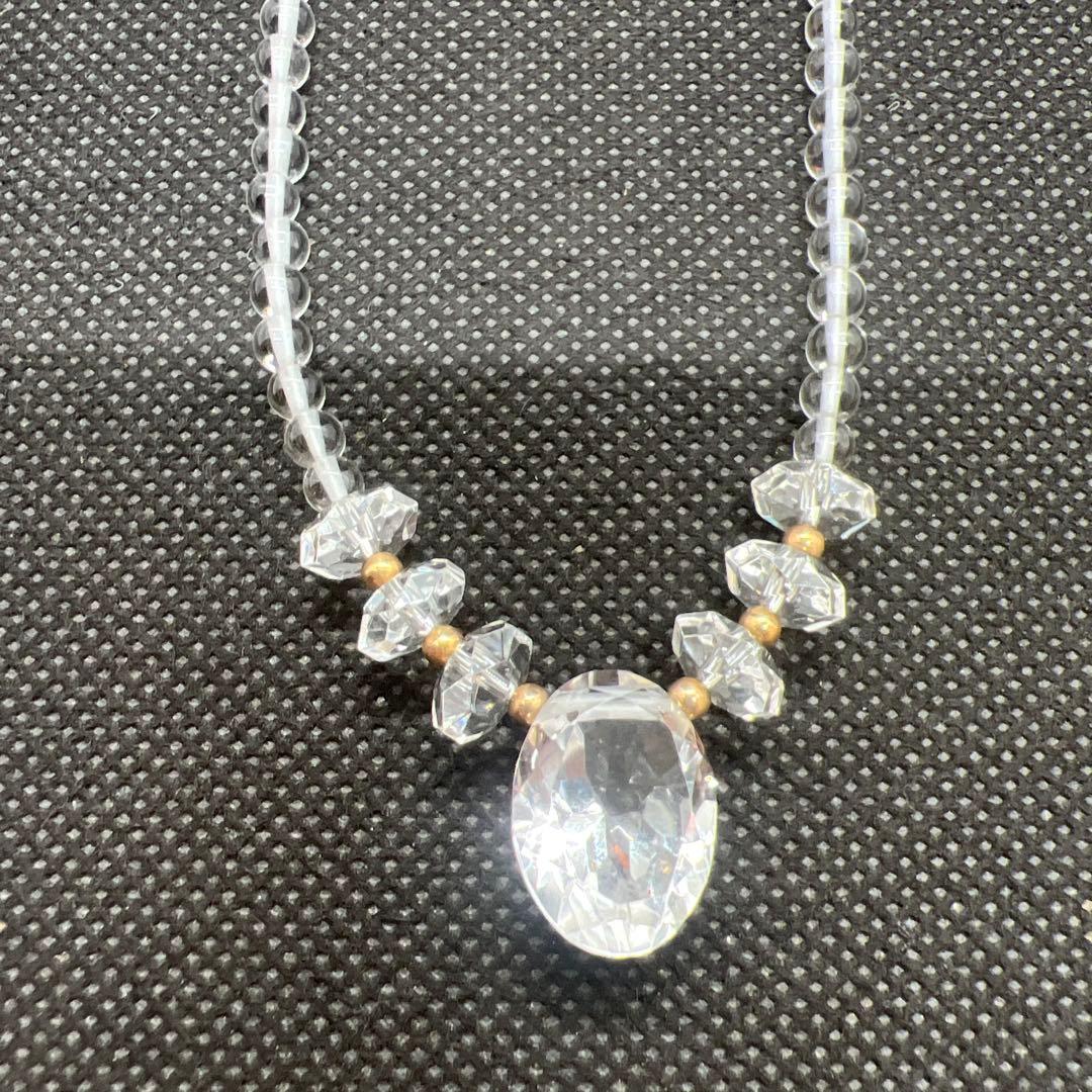 k18 カット水晶ネックレス　ペンダント金玉入り　金具18金　ネックレス