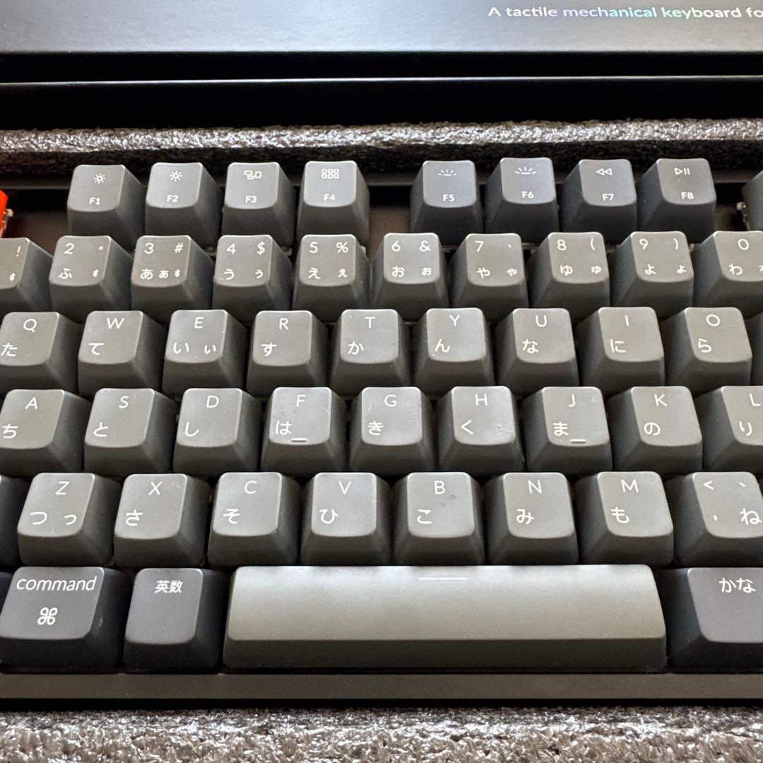 Keychron K8 メカニカルキーボード（日本語配列・青軸・RGB）