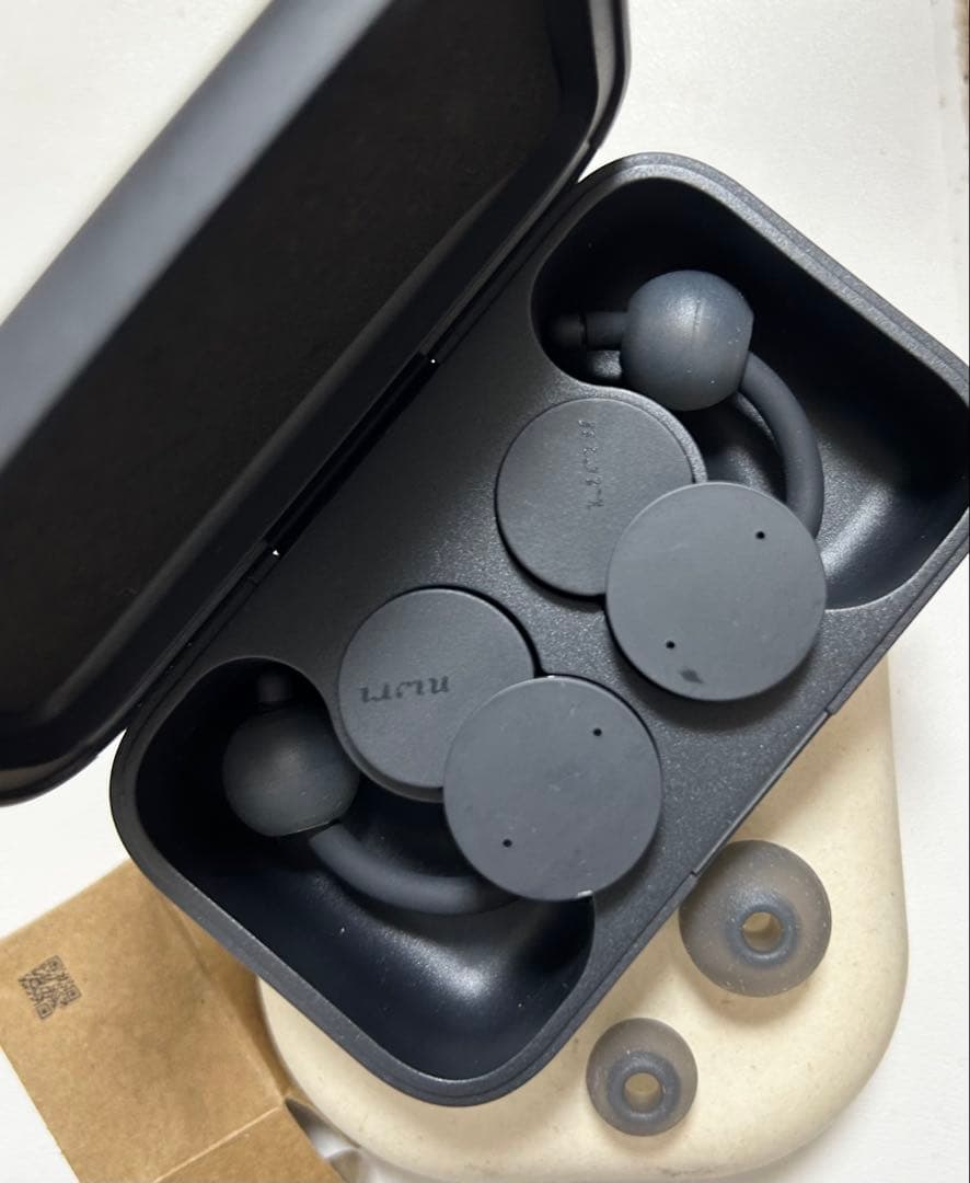 ★新年特別限定価格★2.4万購入4回使用★nuri DOTS ワイヤレスイヤホン