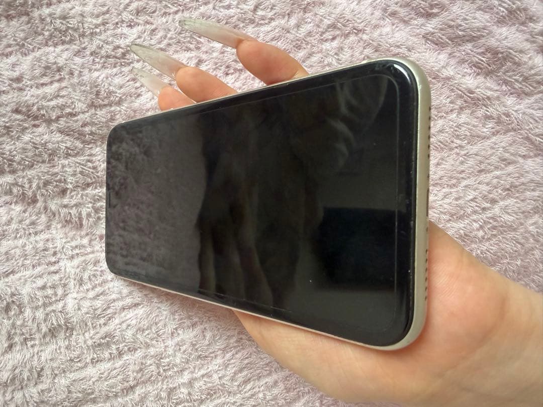 iPhone11 本体 64GB ホワイト SIMフリー