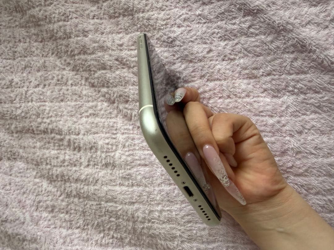 iPhone11 本体 64GB ホワイト SIMフリー