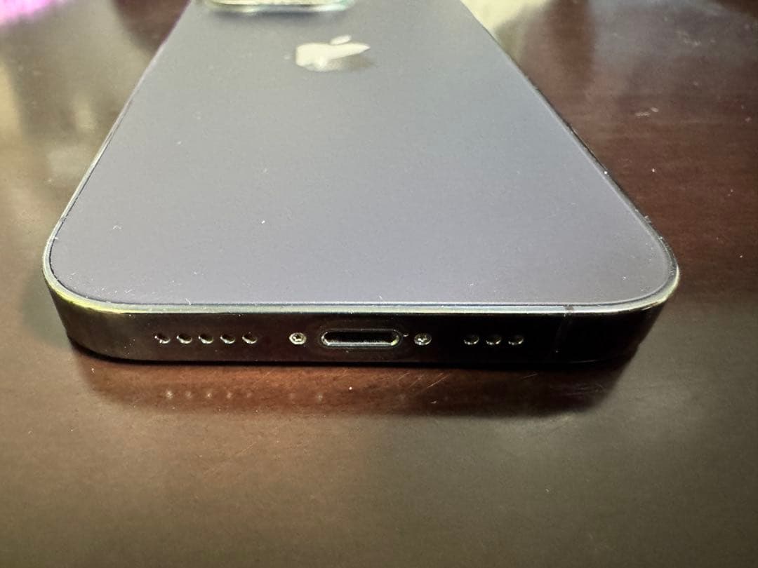 美品 海外版 シャッター音無しApple iPhone 14 Pro パープル