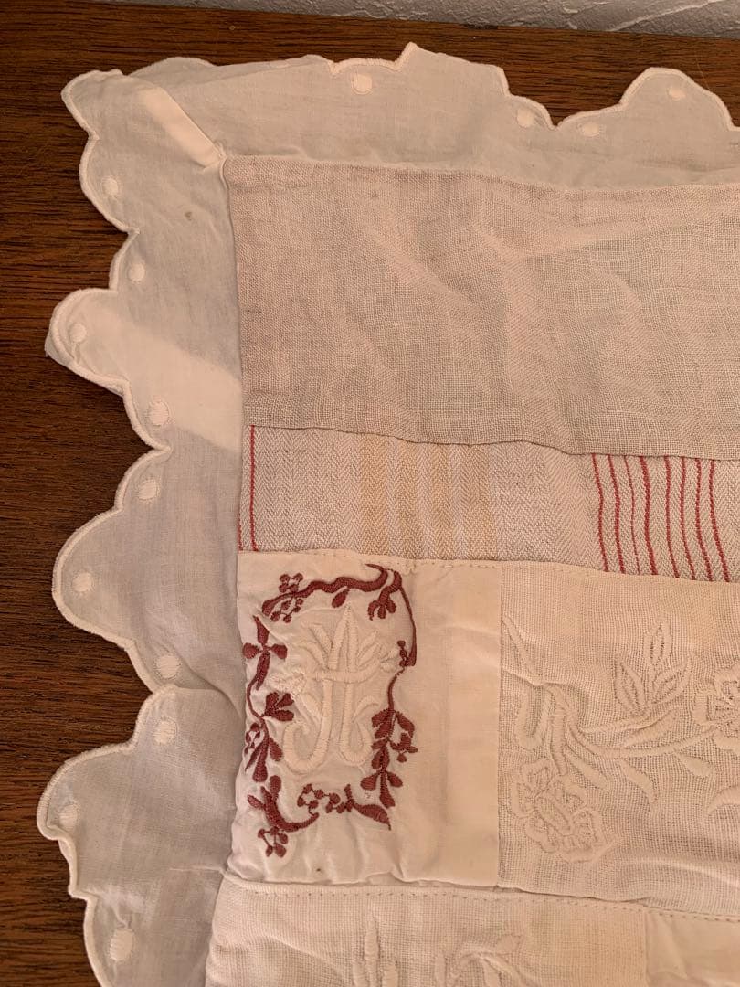 フランス　蚤の市　クッションカバー　ハンドメイド　イニシャル刺繍