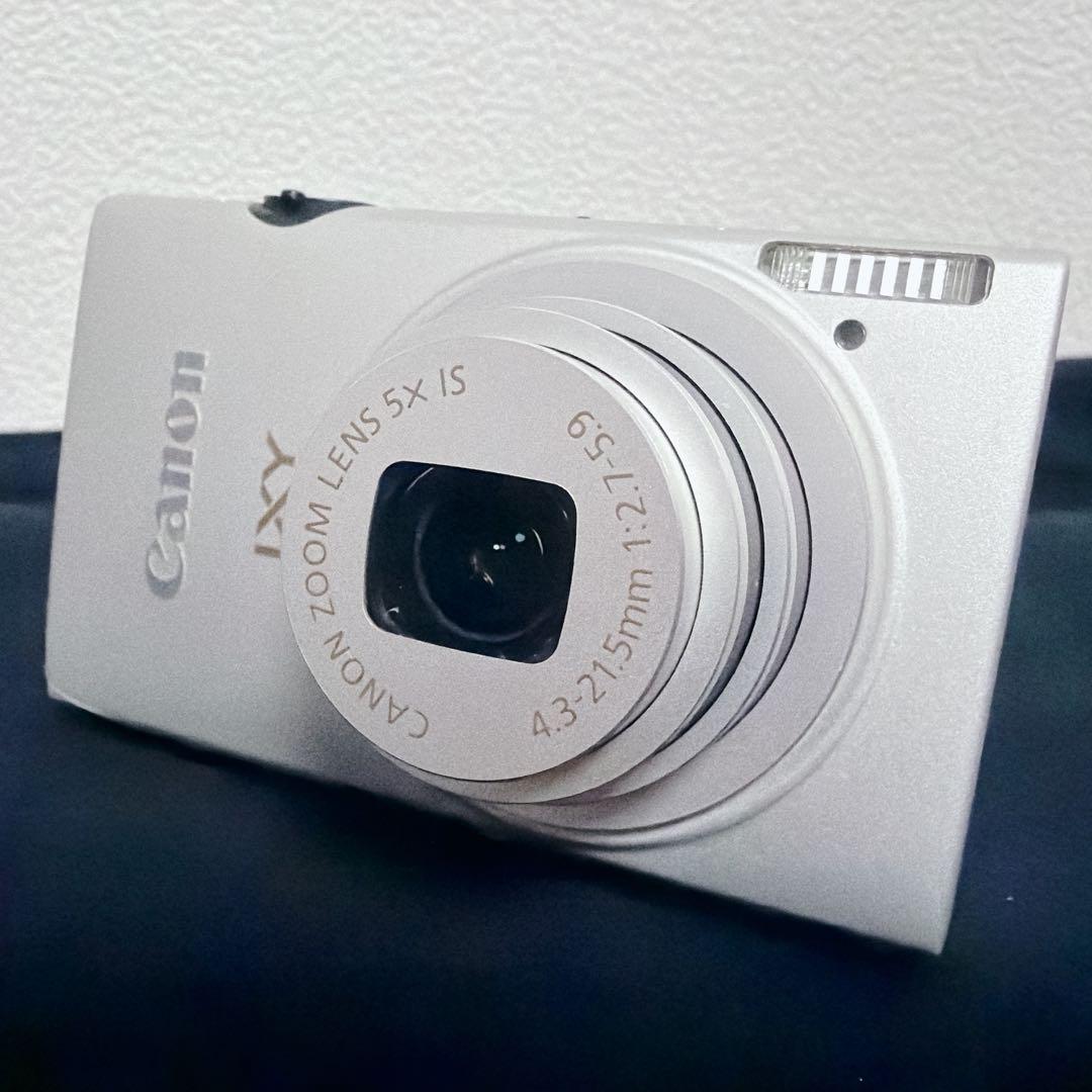 Canon IXY220F デジカメ デジタル カメラ 充電器付　シルバー　銀色