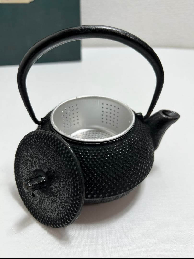 未使用・元箱付南部鉄器 岩鋳 IWACHU 急須 瓶敷 灰皿 雲龍 3点セット